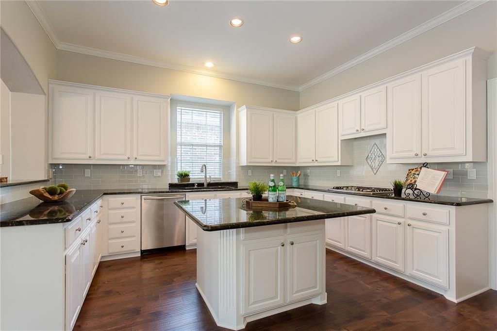 Kitchen (2)