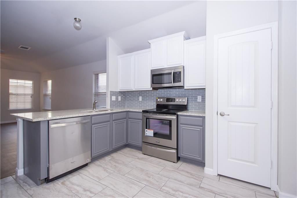 Kitchen (28)