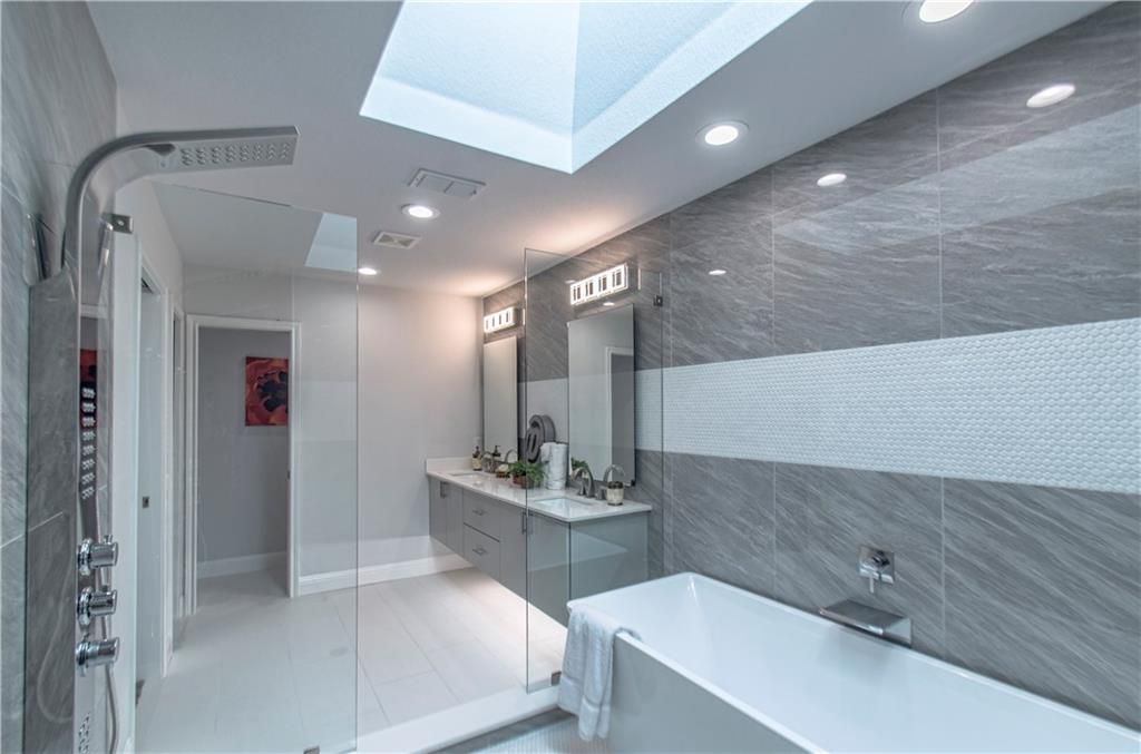 bathroom (1)